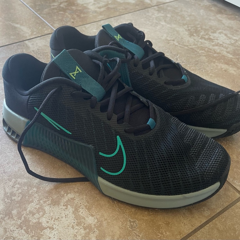 Nike Metcon  Size 12 Black and Teal Athletic Shoes